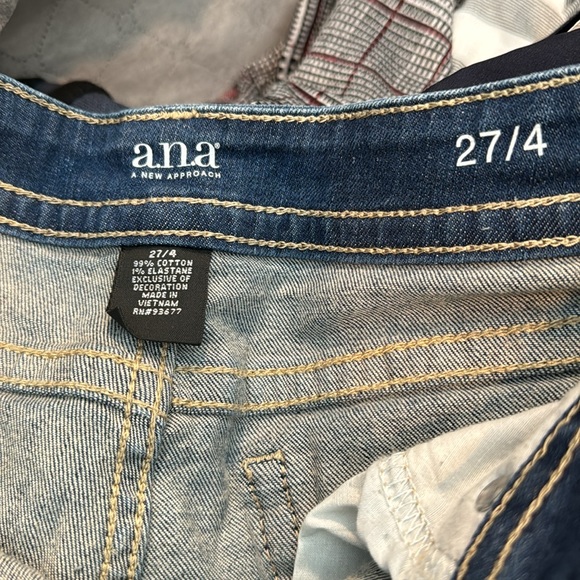 A.n.a. Jean shorts - Picture 2 of 2